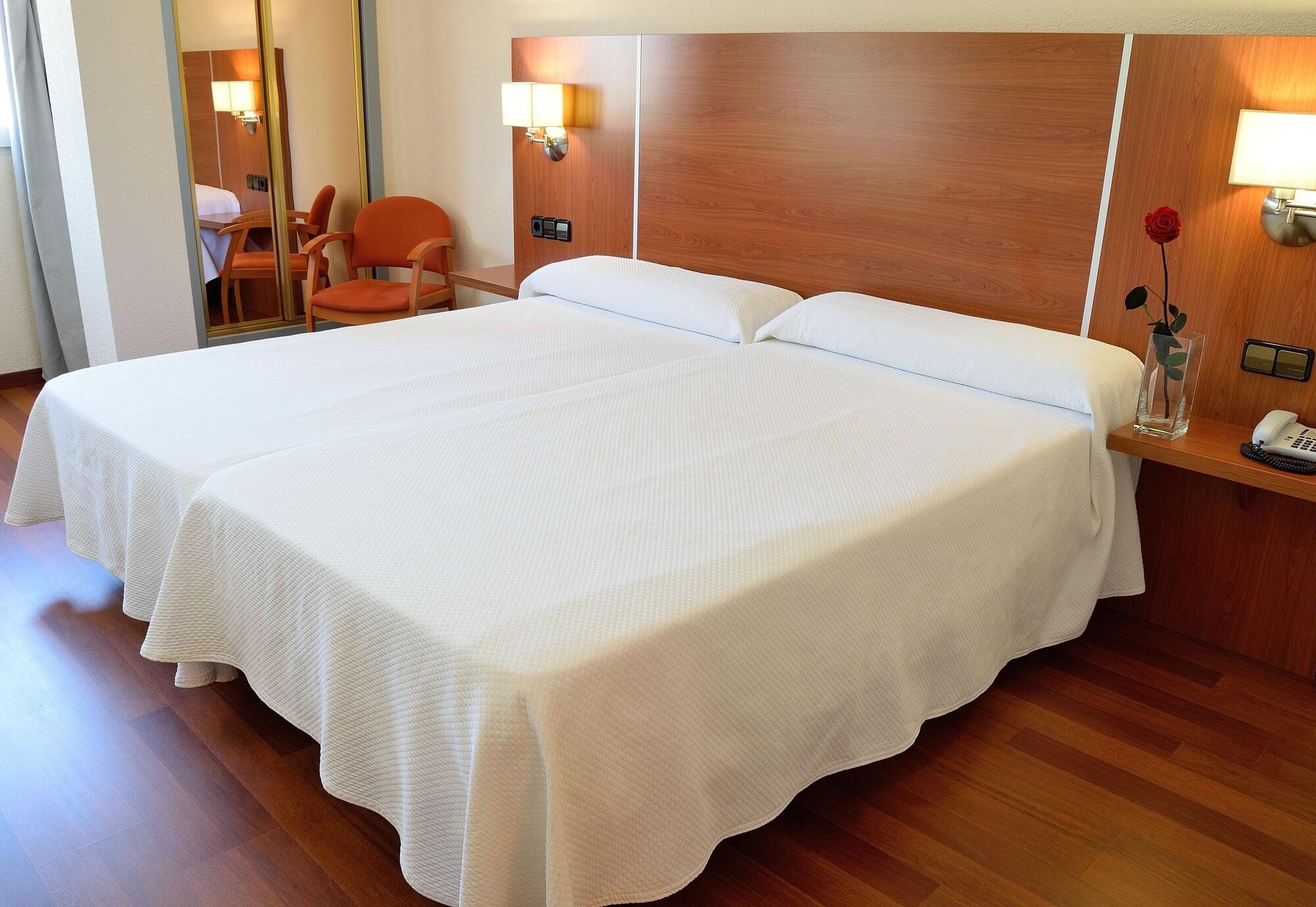 Hotel Mari Carmen Гвадикс Экстерьер фото
