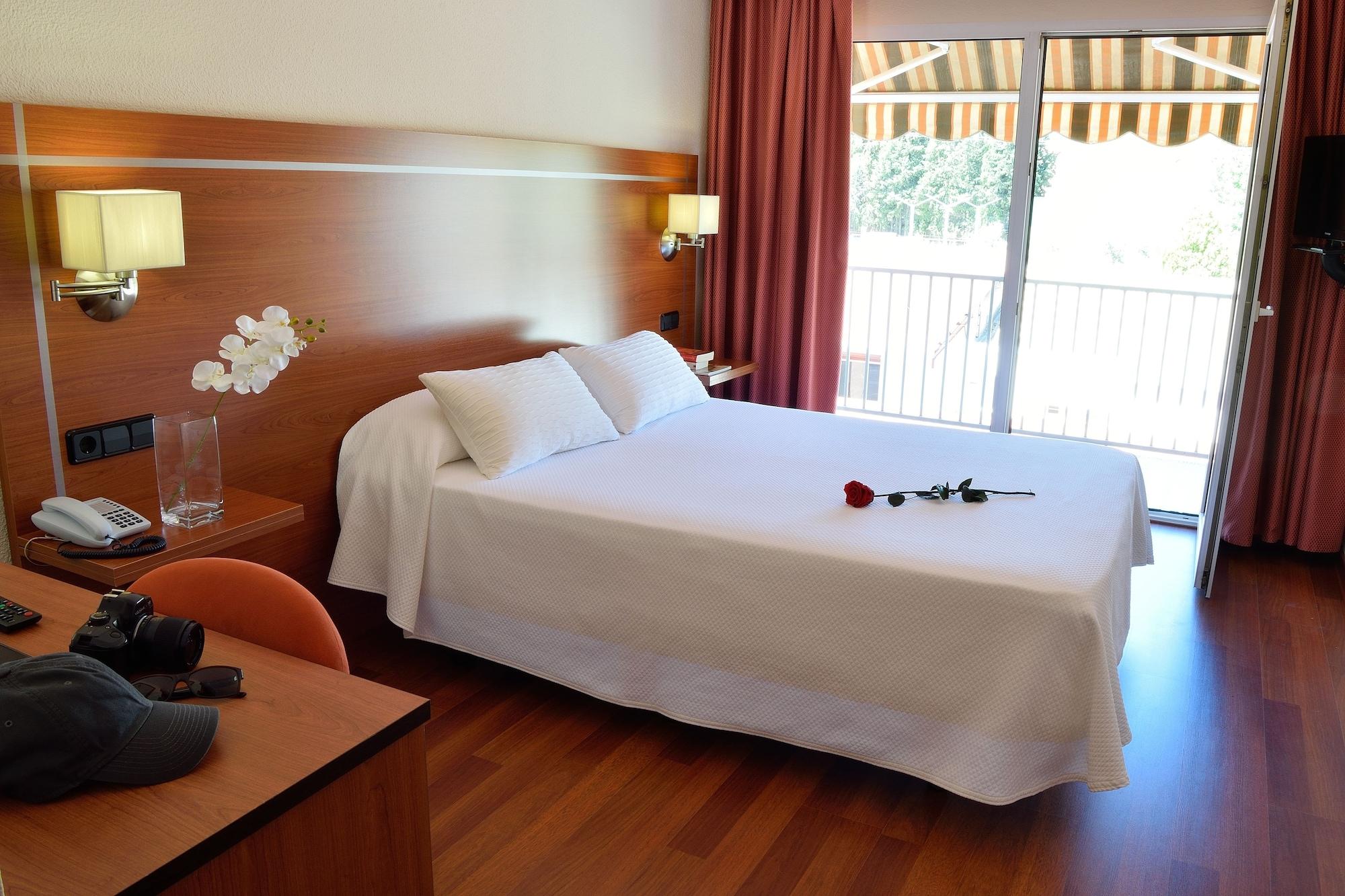 Hotel Mari Carmen Гвадикс Экстерьер фото