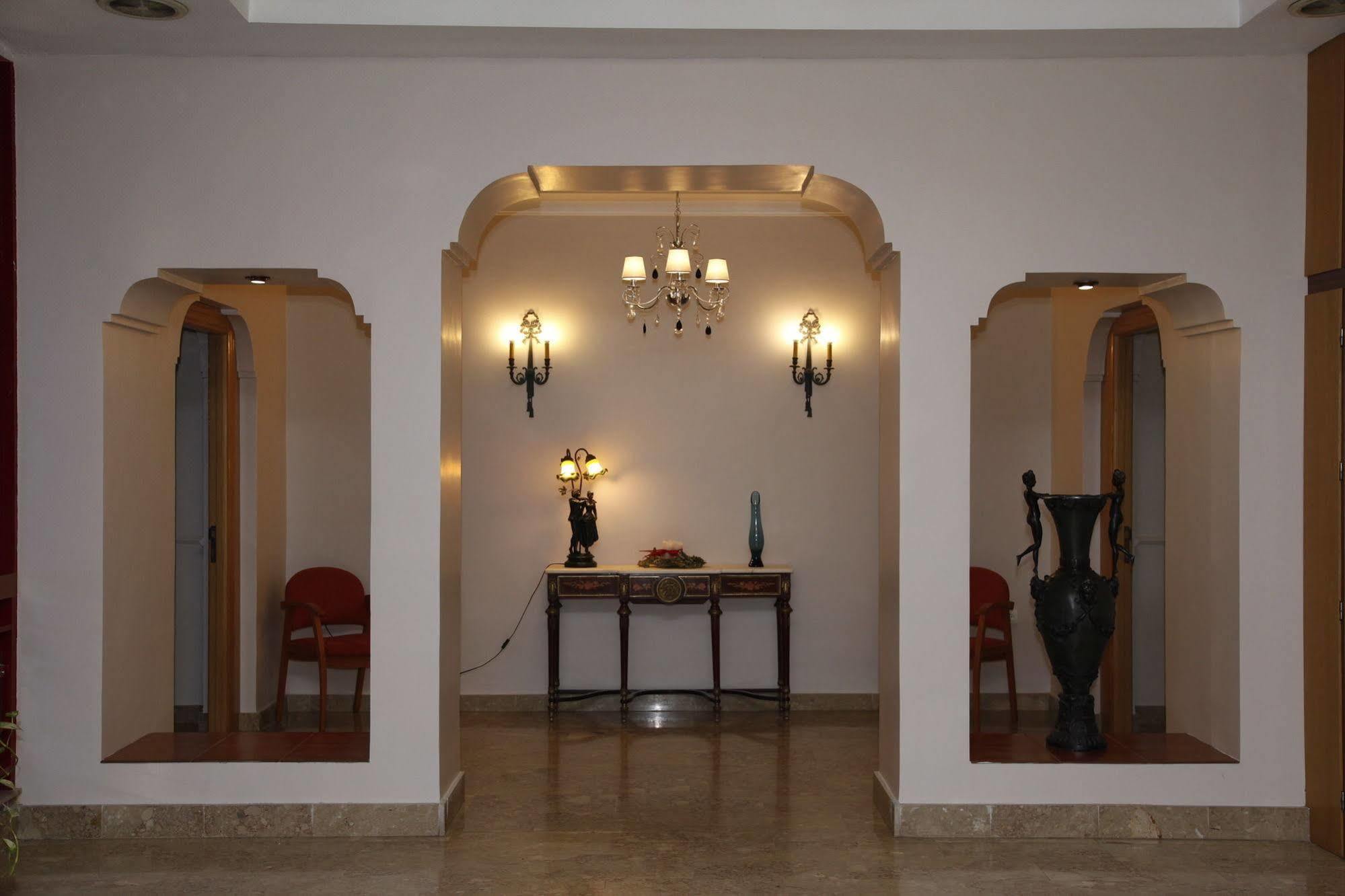 Hotel Mari Carmen Гвадикс Экстерьер фото