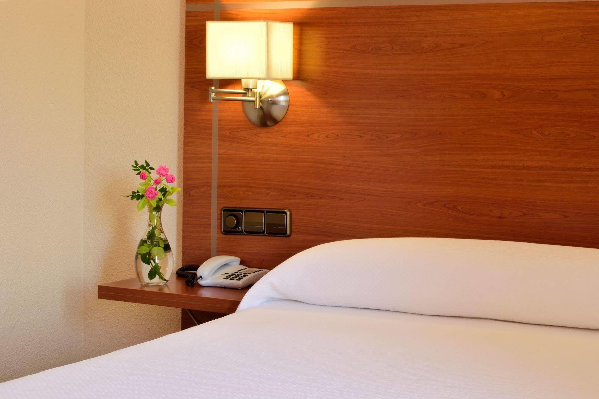Hotel Mari Carmen Гвадикс Экстерьер фото