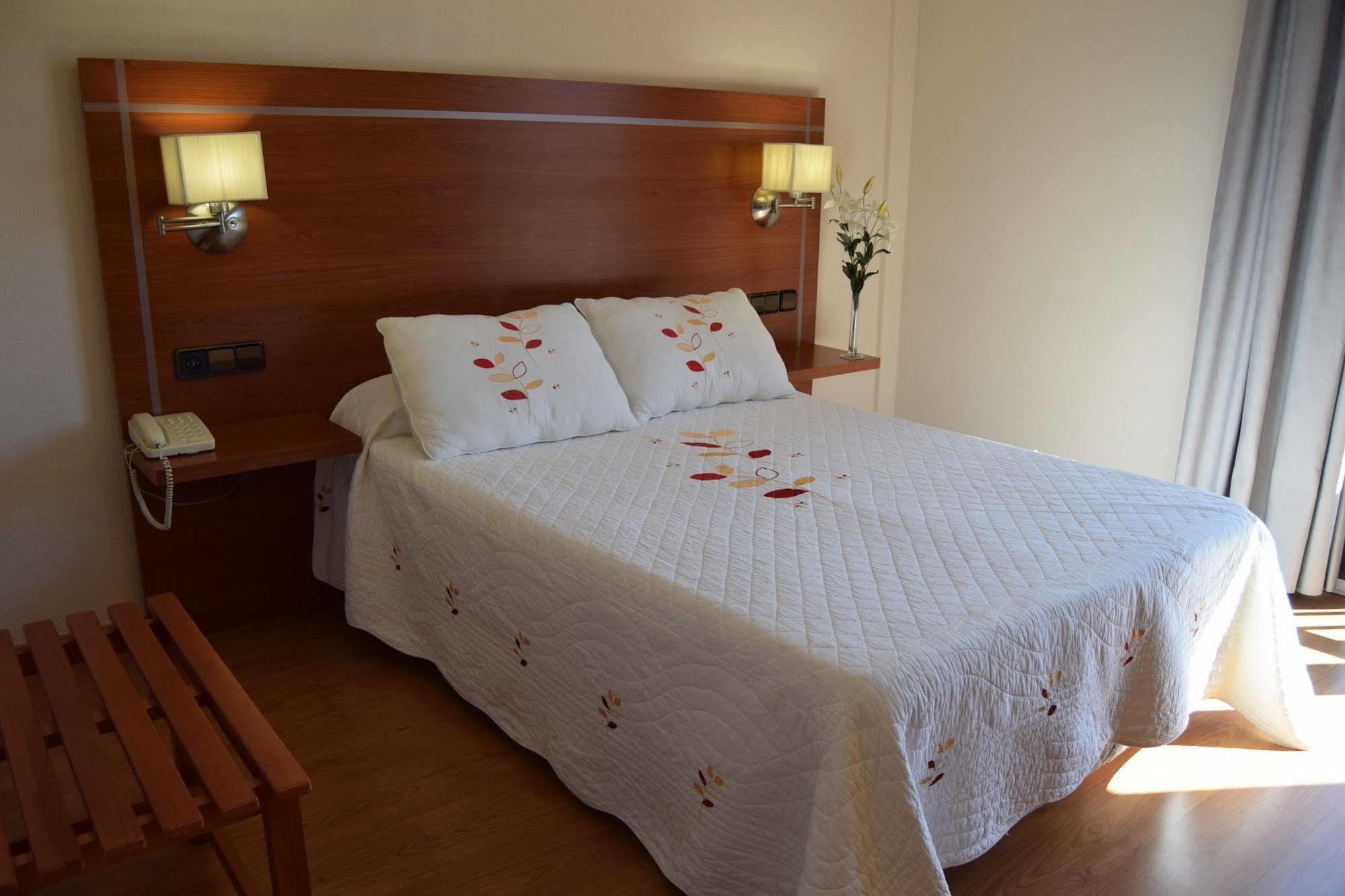 Hotel Mari Carmen Гвадикс Экстерьер фото